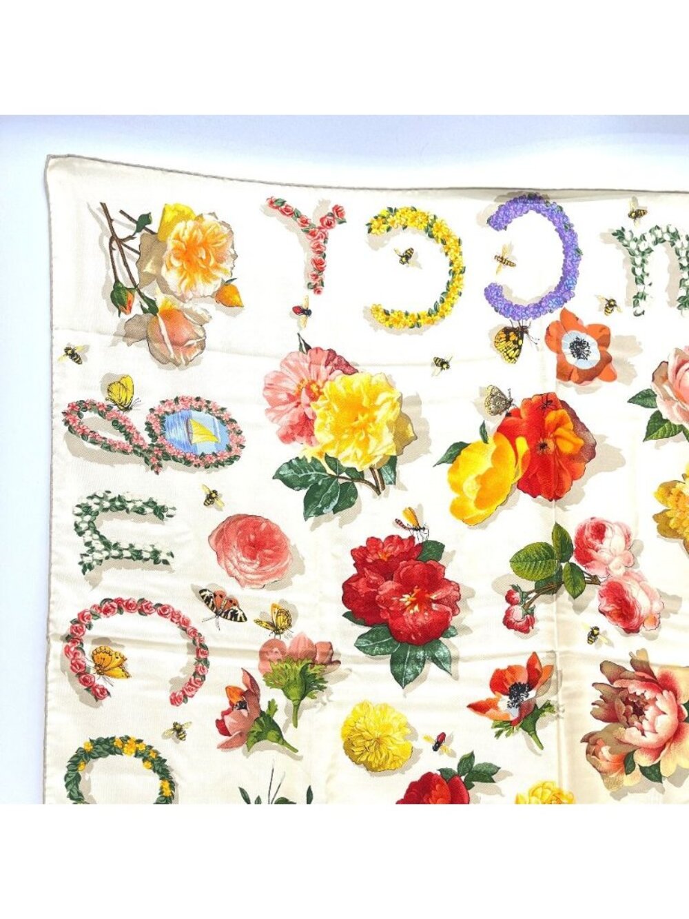 Gucci Scarf Flora Line Silk Beige - Picture 2 of 9